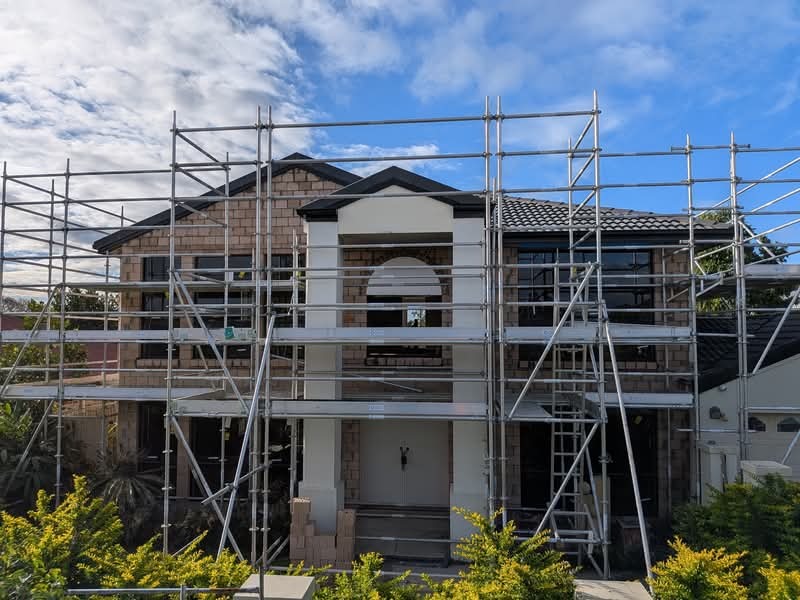 Brickwork on a two-storey Gold Coast home under construction